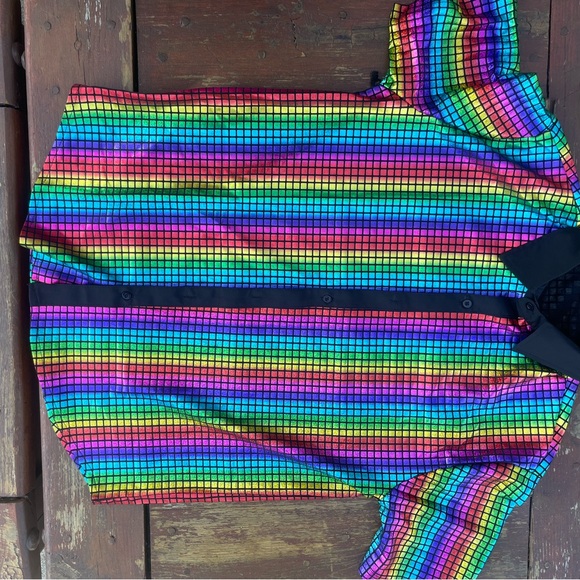 NEW MEDUIM BUTTON UP SHIRT - Picture 3 of 3